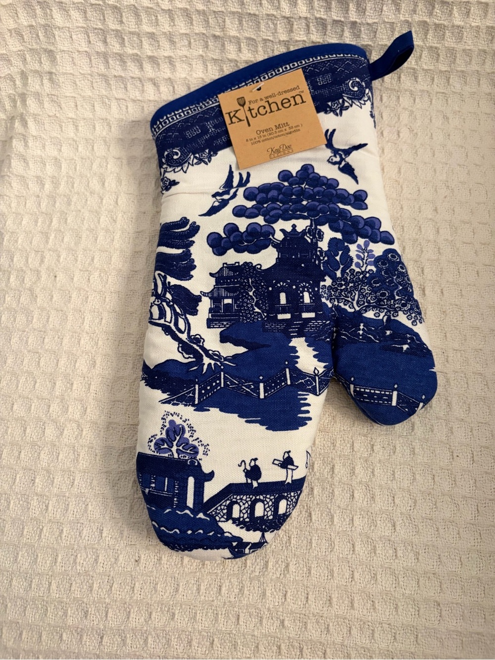 Kay Dee Designs For A Well Dressed Kitchen Blue Willow Pot Holder & Oven Mitt - Picture 5 of 8